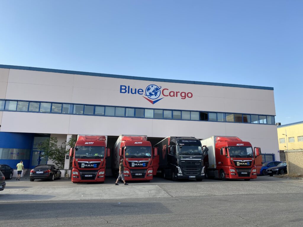 Blue Cargo por tierra, mar y aire