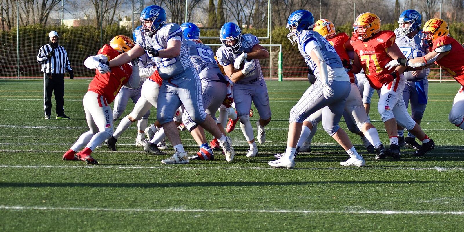 Camioneros de Coslada Blue Cargo Crane