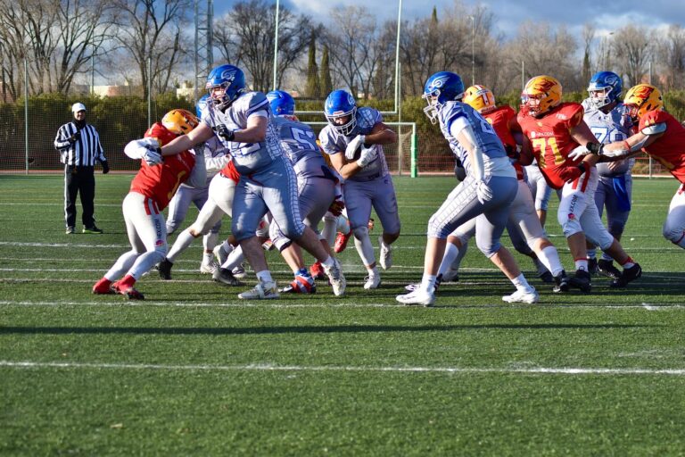 Camioneros de Coslada Blue Cargo Crane Camioneros de Coslada Blue Cargo Crane